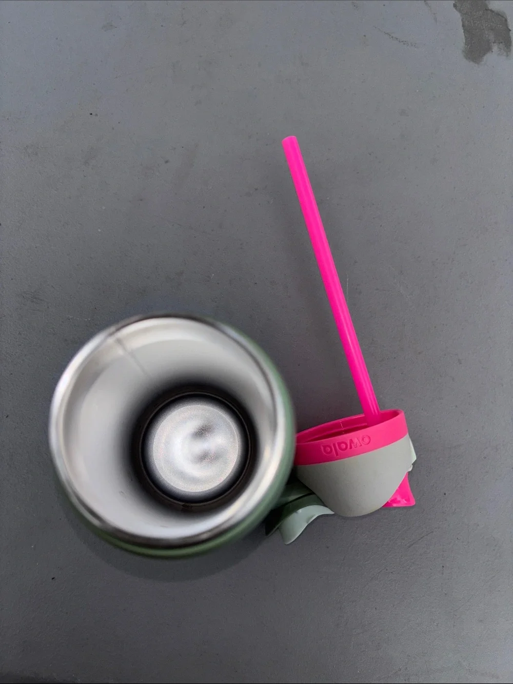 Owala Mint Green Stainless Bottle with Pink Accent. Water bottle 32 Oz